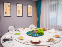 Huanglong Qiyue Hotel Hotels in Daishan