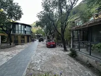 Longfenglou Homestay