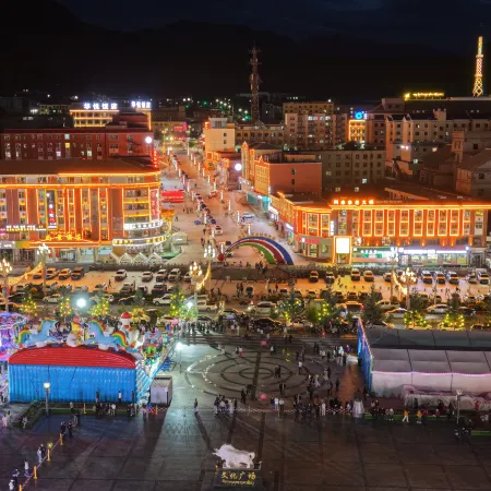 Qilian Shangjing Hotel (Yulin Cultural Square)
