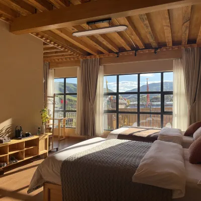Yanglong Mountain Residence Homestay Hotels near Blue Ice Lake in the Lianbao Yeze Scenic Area