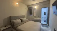 10 Minutes from Airport | Modern Comfy Room - Beach