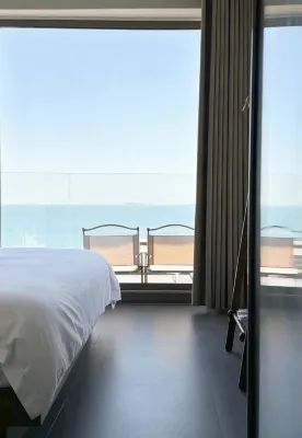 Qingdao · Zhushan Zhuhai Sunrise Cliffside Seaview Hotel (Laoshan Scenic Area) - สระว่ายน้ำแบบอินฟินิตี้