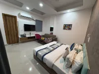 Radiant Hotel And Banquet - 3 estrellas
