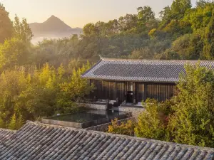 嵐彩四時·曉山青山居