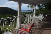 Habitation Pineau - Bungalow Azur with Private Jacuzzi - 주차장