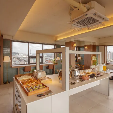 Woryeong HOTEL by NewCZ