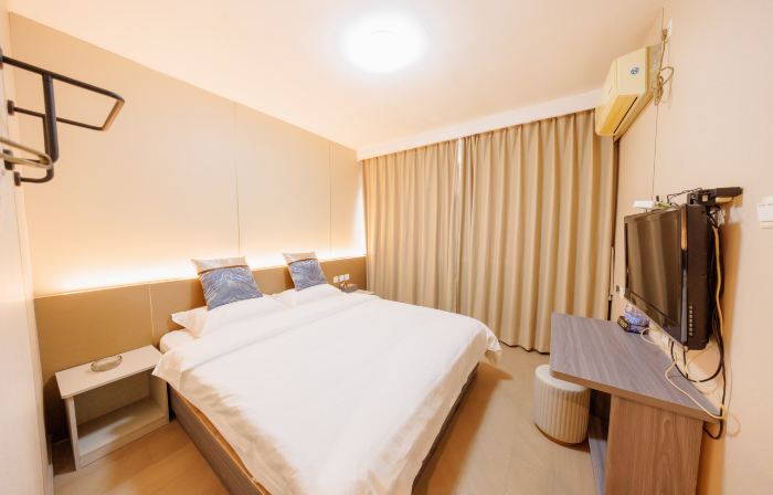 Lecheng Hotel