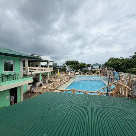 Mac-Van Mae Beach Resort