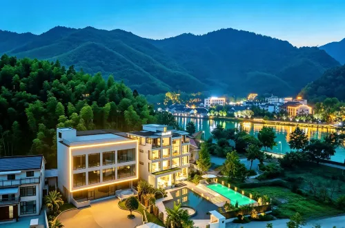 Qinxinhu Resort Bamboo Raft · Waterfall · Swimming Pool · Stream Trekking Family-friendly | - 3-Star
