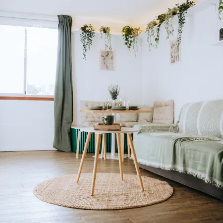 The Green Nest - Cozy Stay Near CBD + Free Parking