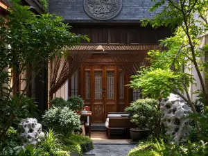 Honglu Garden Hotel (Xi'an Zhonggulou Huimin Street Branch)