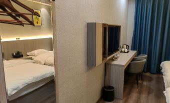 Weihao Business Hotel