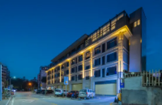 Yunji Hotel (Hainan University) Hotels near Baishamen Park