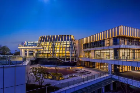 Guiyang Airport Garden Hotel Отели рядом с достопримечательностью «Guiyang University Software Branch»
