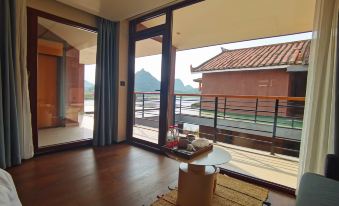 Puzhe hei Yunlu Lake View B & B