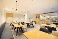 HanTing Hotel (Xiangcheng People's Square)