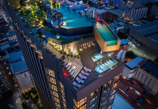 더 엣지 센트럴 파타야의 루프탑 인피니티 풀