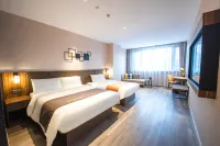 Homeinn Plus Hotel (Beijing Dongzhimen Subway Airport Express Station) Hotels in Beijing