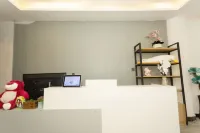 Xinzheng Qingyue Elegant Restaurant Hotel (Zhengzhou Economic and Trade College Gaopoyan Branch)