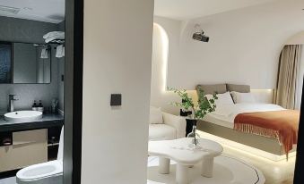 Chitose Homestay (Outlets)