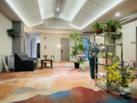 Jiuquan Aloft Hotel - 2-Star