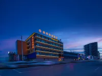 Shangyue Preferred Hotel (Zhengzhou Xinzheng Longhu Jinyicheng Shopping Center) Hotels near College of Information & Business， Zhongyuan University of Technology