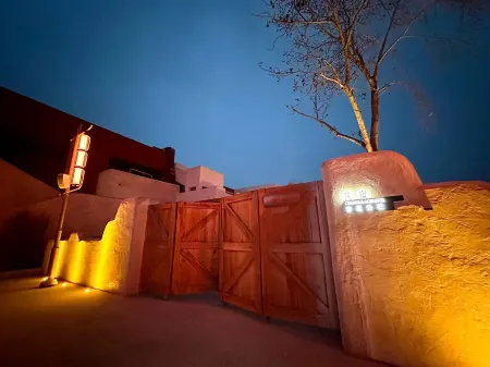 Hotan Yotgan Ancient City Spring Flower Commune Homestay