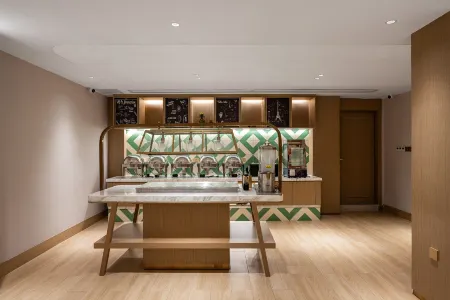 Vienna 3 Best Hotel (Pingshi) Отели рядом с достопримечательностью «Golden Rooster Ridge»