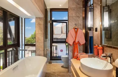 Hubala Hengchun Hot Spring Resort Отели в г. Менхай