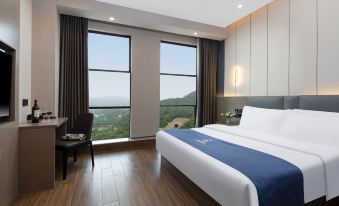 Changsha Zhirun Hotel