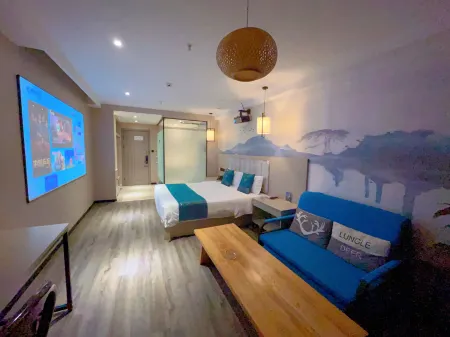 Baoli Shijia Boutique Hotel (Luohe Xushe Middle School Shop)