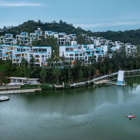 Moganshan High Mountain Forest Adventure Park · Xuan Yong Shilily Hotel