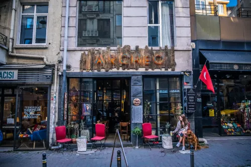 Archeo Cafe and Hostel