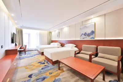 Guoxin Hot Spring Hotel (Erdao Baihe Changbaishan Railway Station) Hotel di 