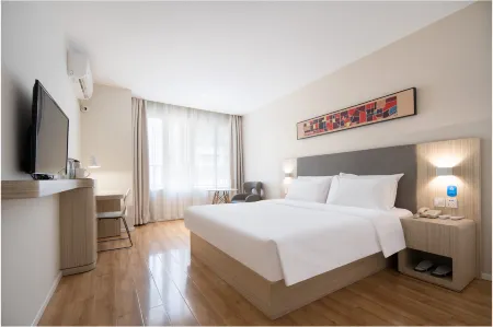 HanTing Hotel (Chongqing Wushan County) Отели рядом с достопримечательностью «Daning River Ancient Plank Road Relic Site»