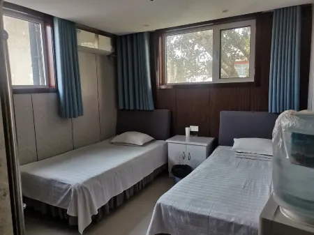 Zhangqiu Donghuan Bathing Hotel Отели в г. Янгу