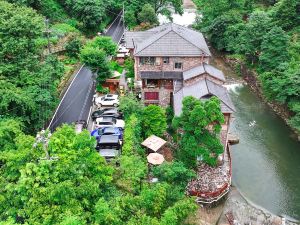 Huaqiangu Hostel