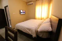 Iyore Grand Hotel and Suites Hotels near Benin City Moat, Edo State