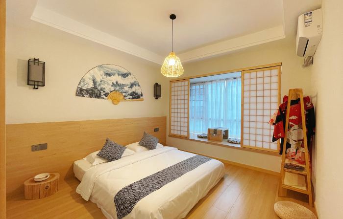 Dejiangjing Residential Homestay (Pedestrian Street Store)