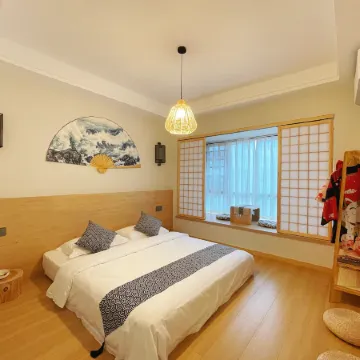 Dejiangjing Residential Homestay (Pedestrian Street Store)