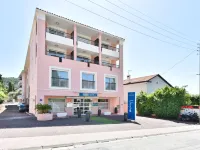زينيتود أوتل ريزيدنس لو كانيت Hotels near كروستيه