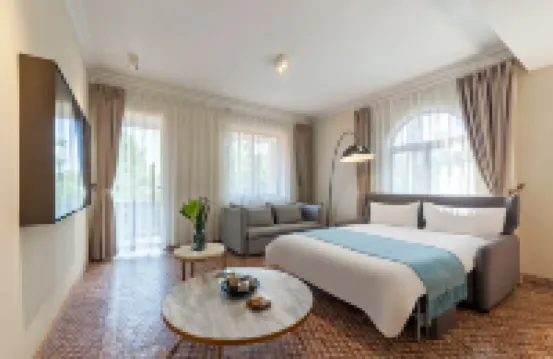 Linghai Hotel (Sunlight Rock Gangzaihou Beach Branch)