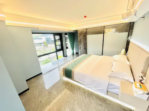 Jinshang B&B Hotel (Neijiang Chuanhua Square North High-speed Railway Station) - balcony