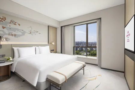 CROWNE PLAZA SHANGHAI JINXIU