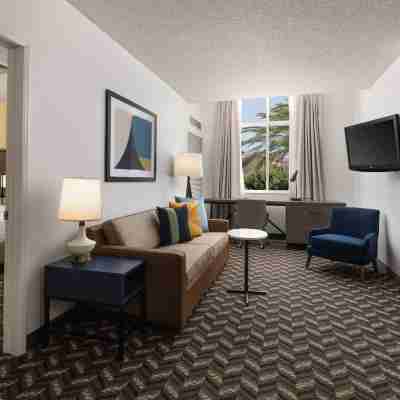 Residence Inn by Marriott Anaheim Resort Area/Garden Grove Rooms