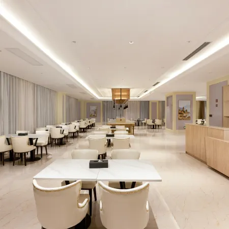 Vienna Hotel (Huozhoushu Xiangjiangcheng)
