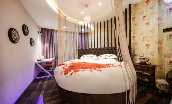 Yelia Creative Hotel (Yiwu Xiuhu Subway Station)