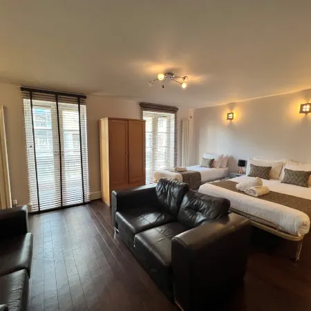 The Jesmond Dene – St Pancras Hotel Group Отели рядом с достопримечательностью «Район Блумсбери»