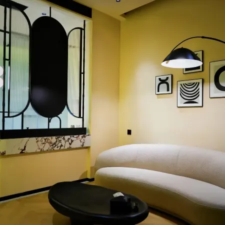 Too Hen not too late designer hotel