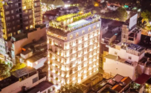 Happy Life Grand Hotel & Sky Bar